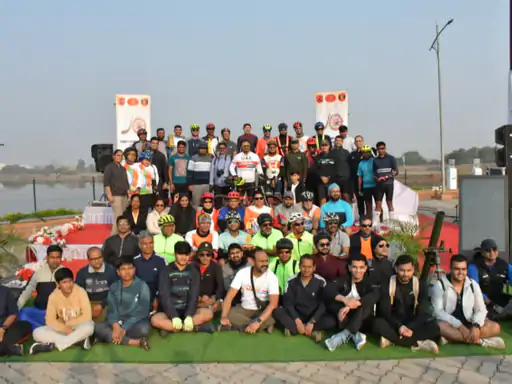 रायपुर में गणतंत्र दिवस पर 40 किलोमीटर साइकिल रैली, सेना और नागरिकों ने लिया हिस्सा
