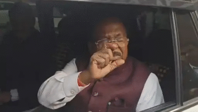 प्लास्टिक बोतल वाली शराब पर मंत्री रामविचार नेताम का अजीब बयान: ‘अनुभव लेकर ही बताऊंगा’