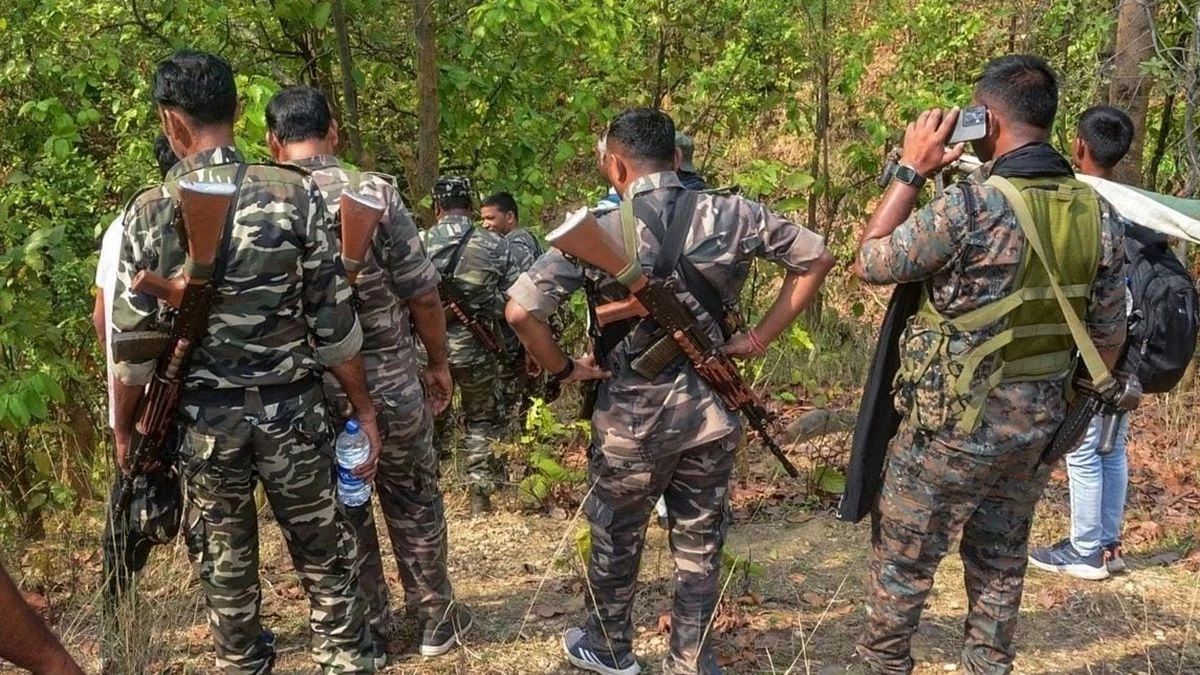 MP में 13 माओवादियों में से केवल पांच का समर्पण स्वीकार, आधार कार्ड के जरिए मिलेगी पहचान