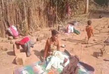 नारायणपुर में 2 धर्मांतरित परिवार के 16 लोगों से मारपीट:घर तोड़े, राशन जलाया, गांव में तनाव; घायल अस्पताल में भर्ती