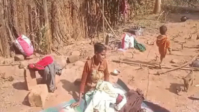 नारायणपुर में 2 धर्मांतरित परिवार के 16 लोगों से मारपीट:घर तोड़े, राशन जलाया, गांव में तनाव; घायल अस्पताल में भर्ती