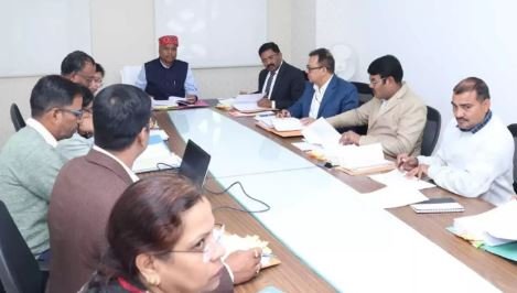 मंत्री केदार कश्यप ने ली IDC की बैठक: वनोपज व्यापार और वनवासियों की आय बढ़ाने पर अहम फैसले