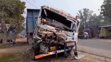 तेज रफ्तार डंपर ने ट्रक को मारी पीछे से टक्कर, चालक की मौके पर मौत