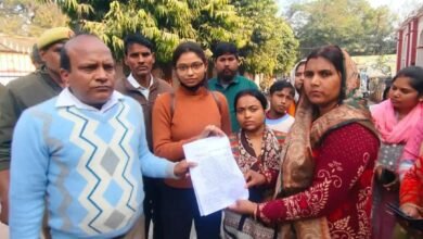 सुल्तानपुर : भर्ती प्रक्रिया के खिलाफ फूटा गुस्सा, अभ्यर्थियों का कलेक्ट्रेट पर जोरदार प्रदर्शन सुल्तानपुर : भर्ती प्रक्रिया के खिलाफ फूटा गुस्सा, अभ्यर्थियों का कलेक्ट्रेट पर जोरदार प्रदर्शन