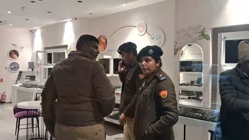 सहारनपुर में टाटा के डायमंड शोरूम में करोड़ों की चोरी, छत के रास्ते दीवार काटकर घुसे बदमाश; ले गए हीरे-आभूषण