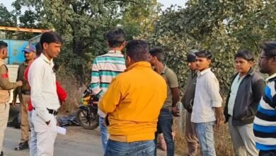 सीधी में दर्दनाक सड़क हादसा: अनियंत्रित बाइक डिवाइडर से टकराई, युवक की मौके पर मौत; साथी गंभीर