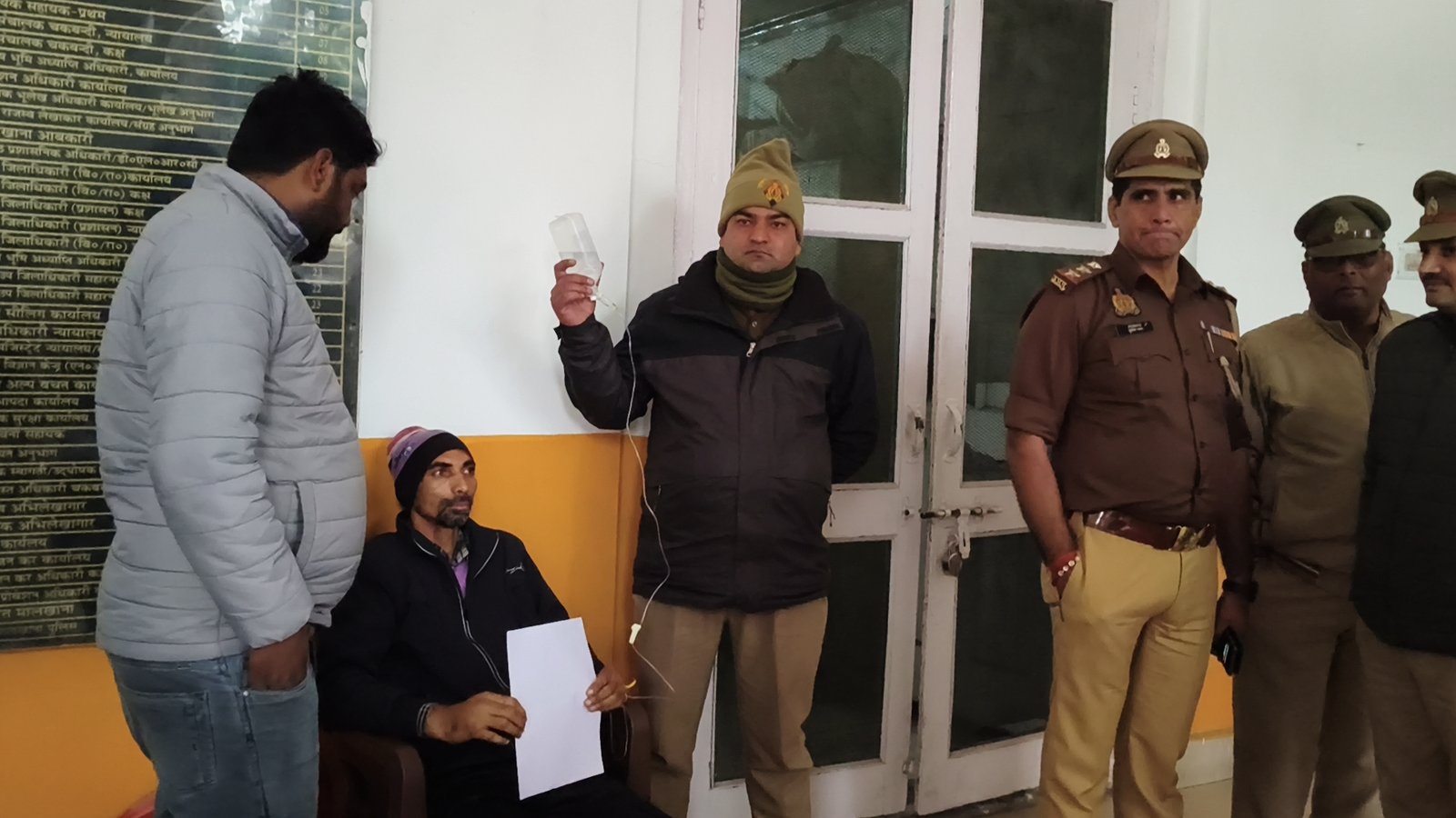 सहारनपुर: अनशनकारी की बिगड़ी हालत, जिला अस्पताल में भर्ती, फिर भी जारी रखा धरना