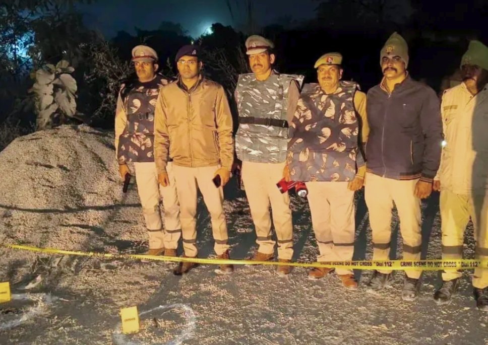 सोनभद्र : रात के अंधेरे में पुलिस से भिड़ा गैंगरेप आरोपी, पैर में गोली लगते ही ढेर