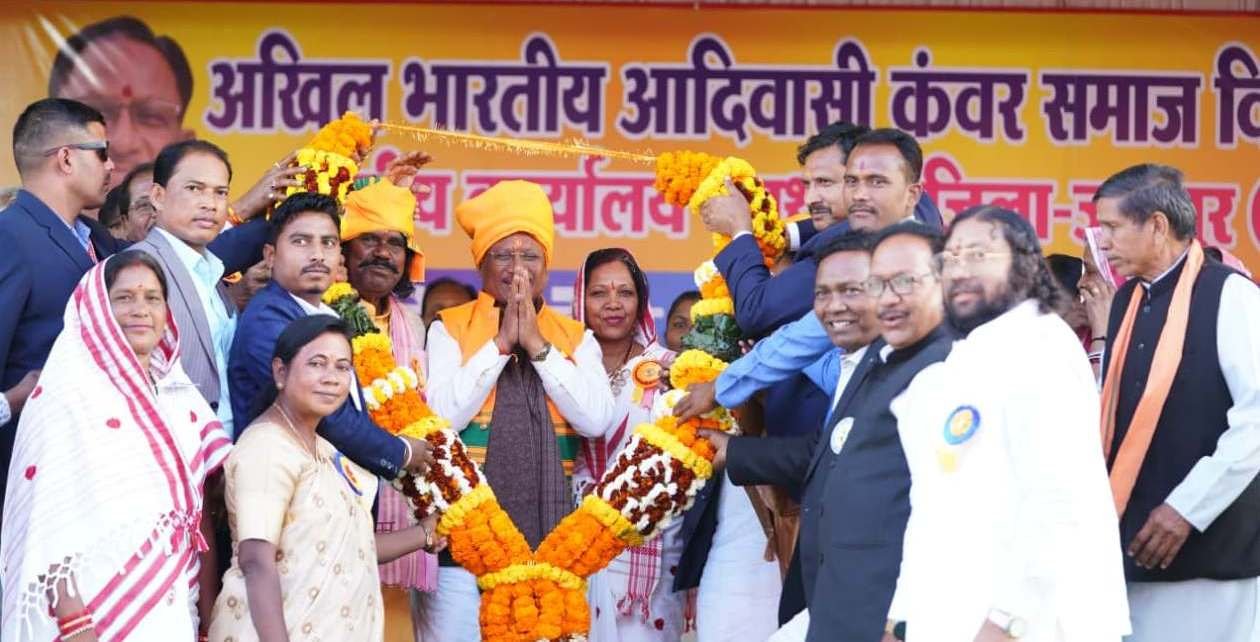 मुख्यमंत्री साय ने जशपुर जिले को 122 करोड़ से अधिक के विकास कार्यो की दी सौगात,एनीकट, सामाजिक भवन, पुल-पुलियों सहित कई घोषणाएं