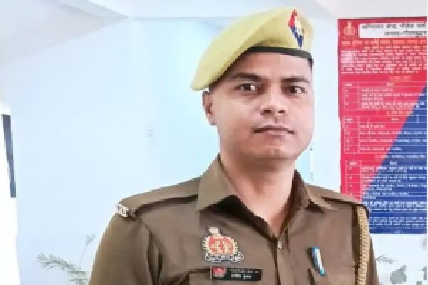 उत्तरप्रदेश: बैरक में लटकता मिला फायर ब्रिगेड कर्मचारी का शव, मानसिक तनाव में खुदकुशी की आशंका