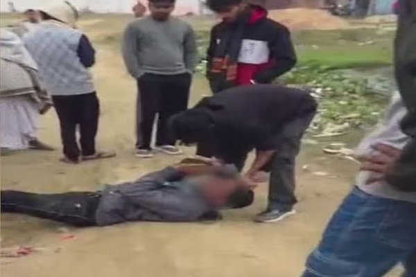 बांग्लादेशी बताकर मॉब लिंचिंग: भीड़ ने पहले घेरा, फिर दौड़ा-दौड़ाकर पीटा; बिहार में झकझोर देने वाली वारदात