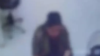 राजधानी के सदर बाजार के गोल्ड शो रूम से महिला ने चोरी की चेन, कैमरे में कैद हुई हरकत