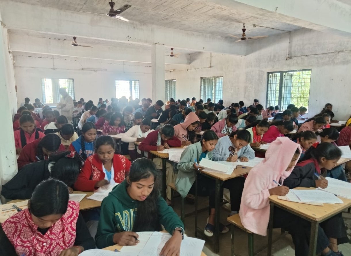 छत्तीसगढ़: वाड्रफनगर में टैलेंट सर्च प्रतियोगिता का सफल आयोजन