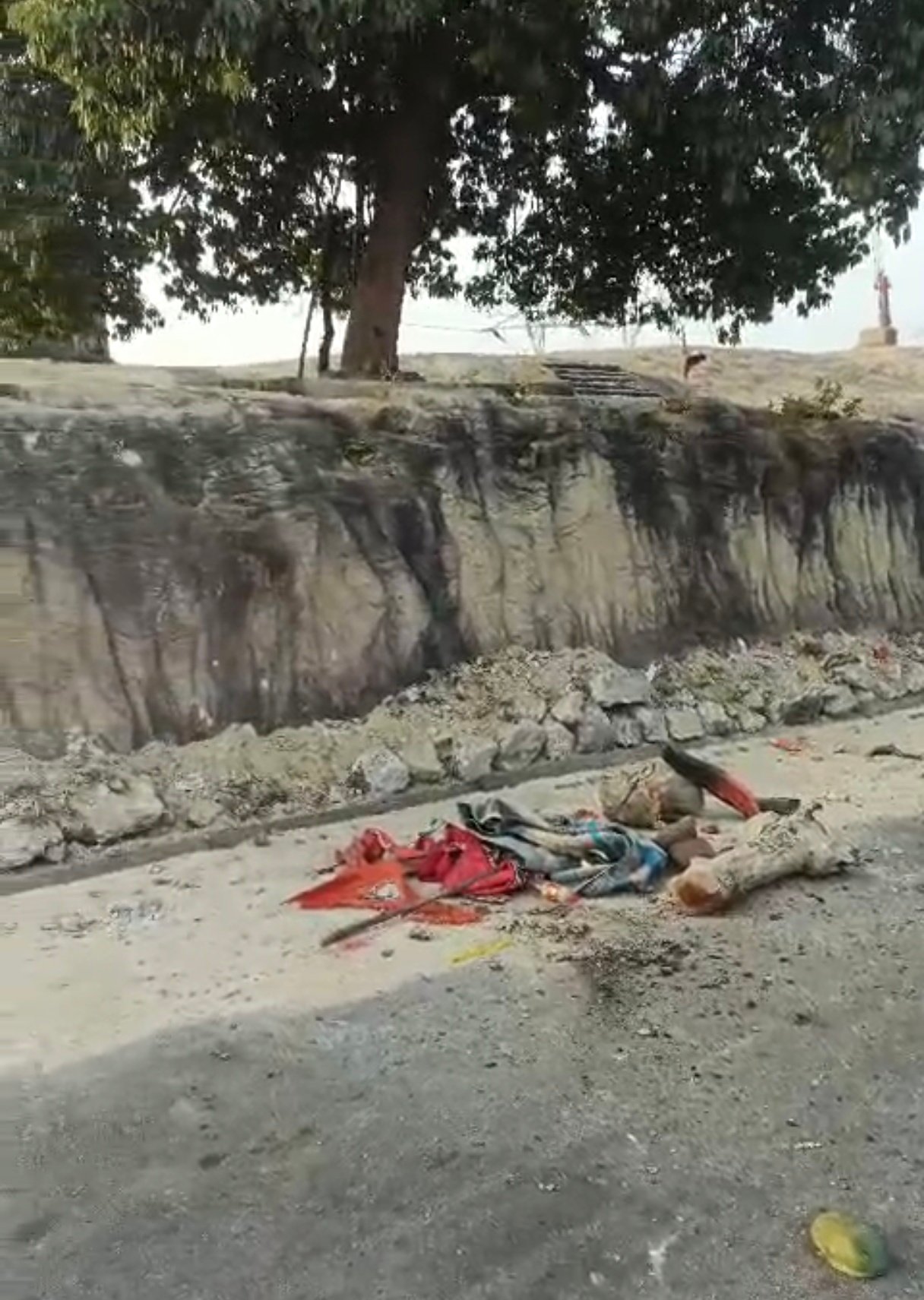 मूर्ति पूजा अपराध है’… ये कहकर तोड़ दी हनुमान जी की प्रतिमा, अब बजरंग दल ने दी प्रशासन को चेतावनी, गिरफ्तारी की मांग मूर्ति पूजा अपराध है’… ये कहकर तोड़ दी हनुमान जी की प्रतिमा, अब बजरंग दल ने दी प्रशासन को चेतावनी, गिरफ्तारी की मांग