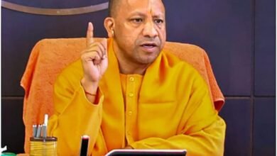 यूपी में शीतलहर का कहर, CM योगी का बड़ा फैसला: 12वीं तक सभी स्कूल 5 जनवरी तक बंद