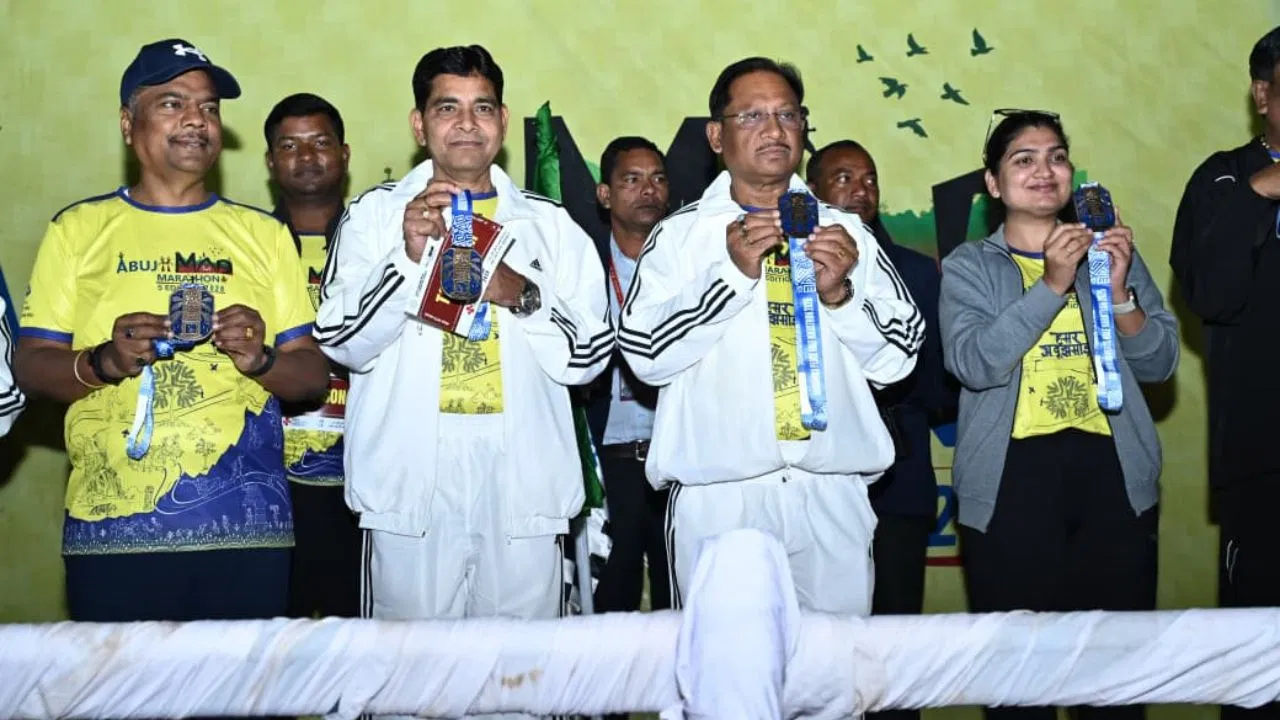 पूर्व नक्सली भी दौड़े, अबूझमाड़ पीस हाफ मैराथन से अमन और शांति का संदेश पूर्व नक्सली भी दौड़े, अबूझमाड़ पीस हाफ मैराथन से अमन और शांति का संदेश