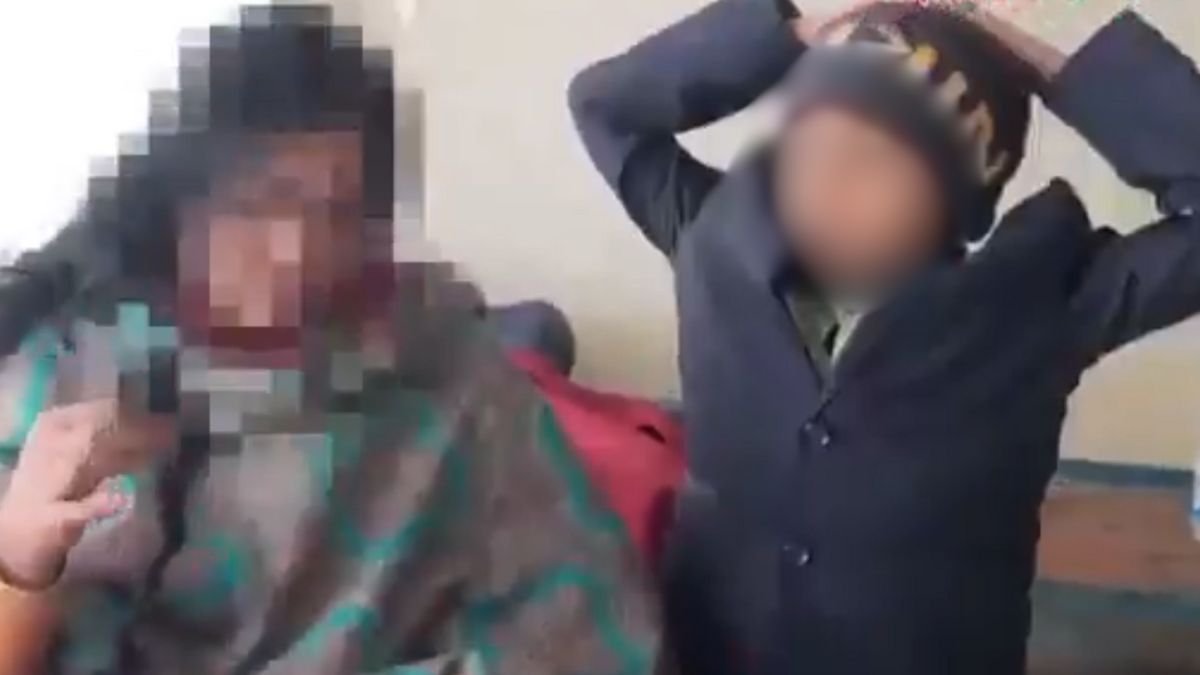 बांग्लादेश में हिन्दुओं पर फिर हुआ अत्याचार ,विधवा के साथ बलात्कार के बाद आरोपियों ने पेड़ से बांधकर काट दिए बाल