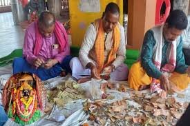 खोली गई दंतेश्वरी मंदिर की 9 दान पेटियां : देवी के दरबार से निकले लाखों रुपये, सोने-चांदी के आभूषण भी मिले
