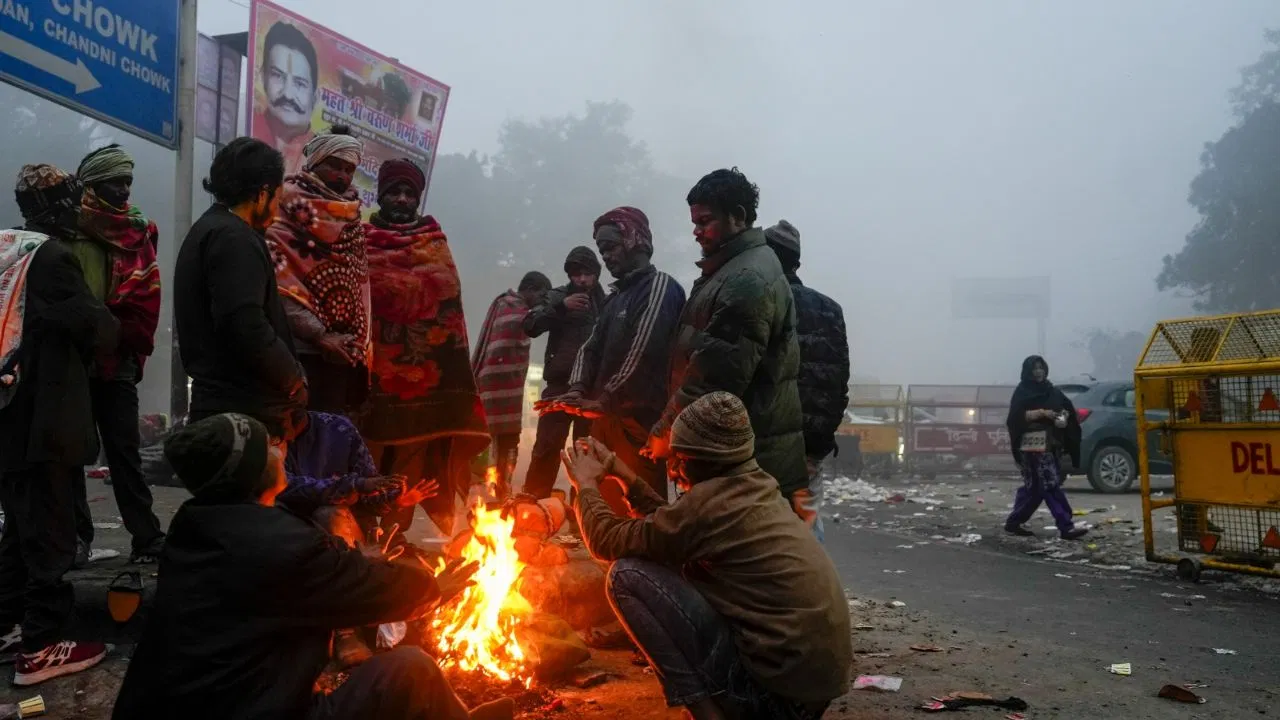 दिल्ली-NCR में येलो अलर्ट, बारिश की संभावना, नए साल पर AQI पहुंचा 400 से अधिक
