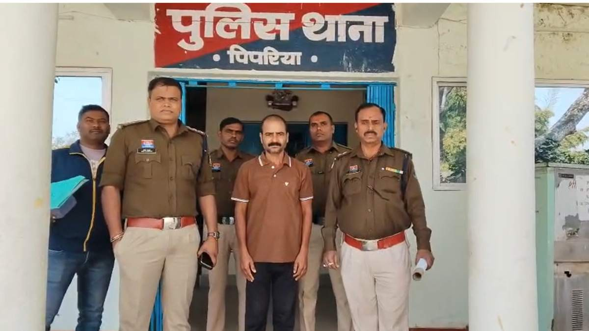 महिला कांग्रेस की पूर्व जिलाध्यक्ष पर जानलेवा हमला, पुलिस के हत्थे चढ़ा आरोपी महिला कांग्रेस की पूर्व जिलाध्यक्ष पर जानलेवा हमला, पुलिस के हत्थे चढ़ा आरोपी