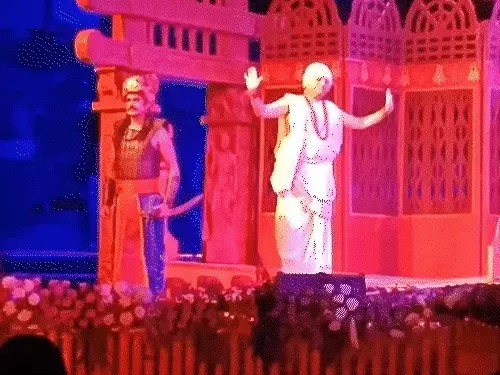 रायपुर साहित्य उत्सव…आज होगा काव्य पाठ:फेमस नाटक ‘चाणक्य’ का हुआ मंचन, 42 सेशन में देशभर के 120 शख्सियत कर रहे चर्चा