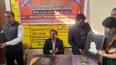 रायपुर संभागायुक्त एम डी कावरे ने बिरकोनी में पैरा आर्ट प्रशिक्षण का किया समापन