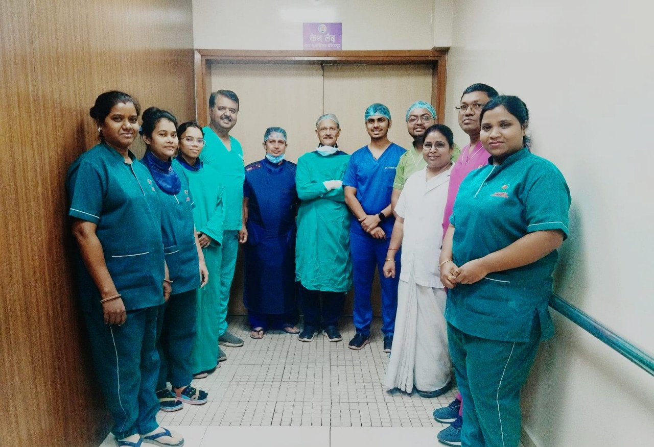 नववर्ष में अम्बेडकर अस्पताल का नव कीर्तिमान,वाल्व प्रत्यारोपण के दौरान बंद हुईं हृदय की नसें, स्टेंट से “चिमनी” बनाकर बचाई मरीज की जान नववर्ष में अम्बेडकर अस्पताल का नव कीर्तिमान,वाल्व प्रत्यारोपण के दौरान बंद हुईं हृदय की नसें, स्टेंट से “चिमनी” बनाकर बचाई मरीज की जान