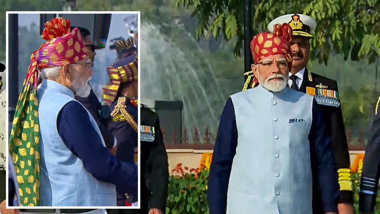 मोर पंख की आकृति की कढ़ाई वाला साफा…गणतंत्र दिवस पर ऐसी थी पीएम मोदी की ड्रेस
