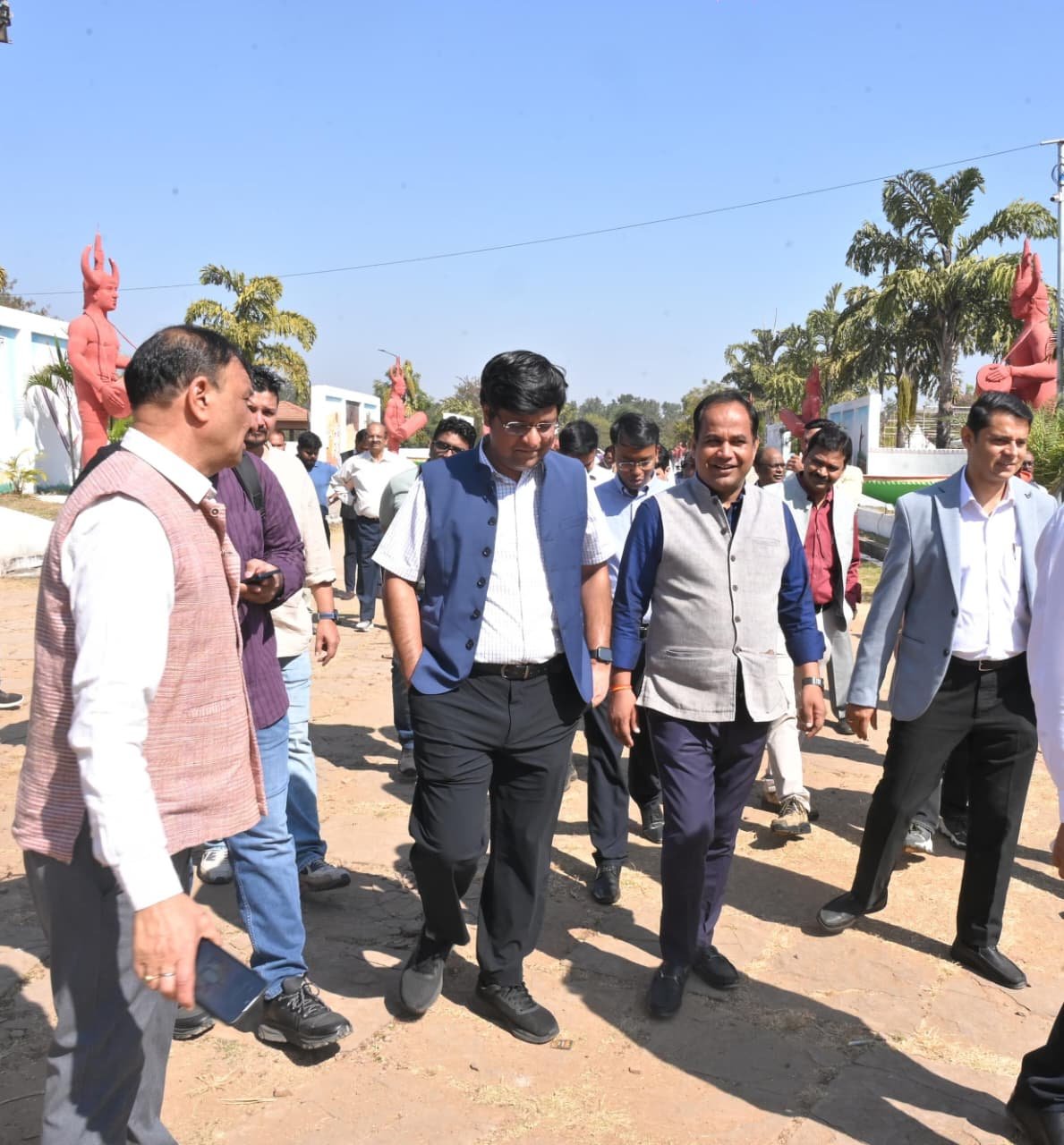 रायपुर साहित्य उत्सव–2026’ की तैयारियों का कलेक्टर डॉ. गौरव सिंह ने किया निरीक्षण,छत्तीसगढ़ की साहित्यिक चेतना को राष्ट्रीय पहचान दिलाने की दिशा में निर्णायक कदम