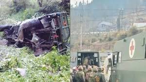 जम्मू-कश्मीर के डोडा में सेना का वाहन 400 फीट गहरी खाई में गिरा, दस जवानों की जान गई; 11 घायल