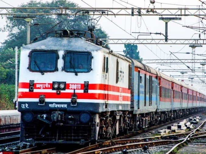 होली पर छत्तीसगढ़ वासियों को दुर्ग -निजामुद्दीन -दुर्ग होली स्पेशल ट्रेनों की मिलेगी सुविधा