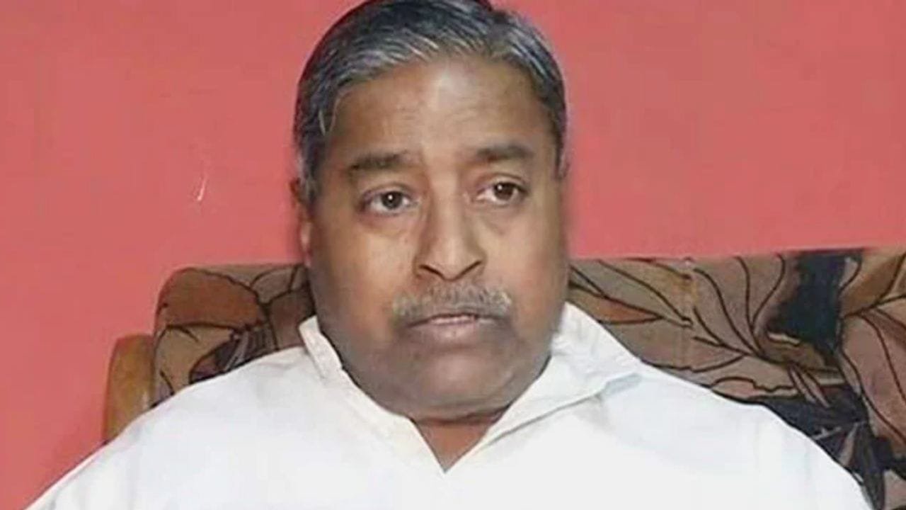 विनय कटियार ने अयोध्या से 2027 विधानसभा चुनाव लड़ने के दिए संकेत, भाजपा की हिंदुत्व रणनीति को धार