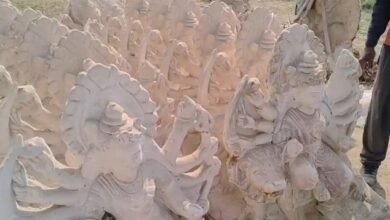 उत्तर प्रदेश: इलाहाबाद हाई कोर्ट के आदेश पर संत रविदास आश्रम से हटाई जा रहीं मूर्तियां, इकदिल में प्रशासनिक कार्रवाई जारी उत्तर प्रदेश: इलाहाबाद हाई कोर्ट के आदेश पर संत रविदास आश्रम से हटाई जा रहीं मूर्तियां, इकदिल में प्रशासनिक कार्रवाई जारी