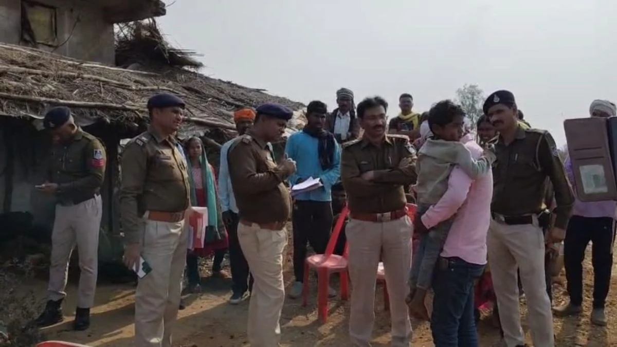 बेटे ने की माता-पिता और छोटे भाई की बेरहमी से हत्या, बाद में पूरी रात लाश के पास ही बैठा रहा