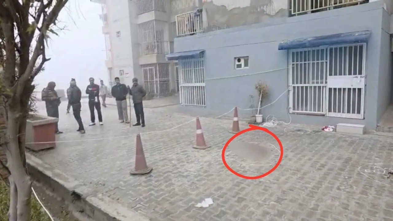 मोबाइल गेम बन गया जानलेवा, यूपी में तीन सगी नाबालिग बहनों ने 9वीं मंजिल से कूदकर दी जान