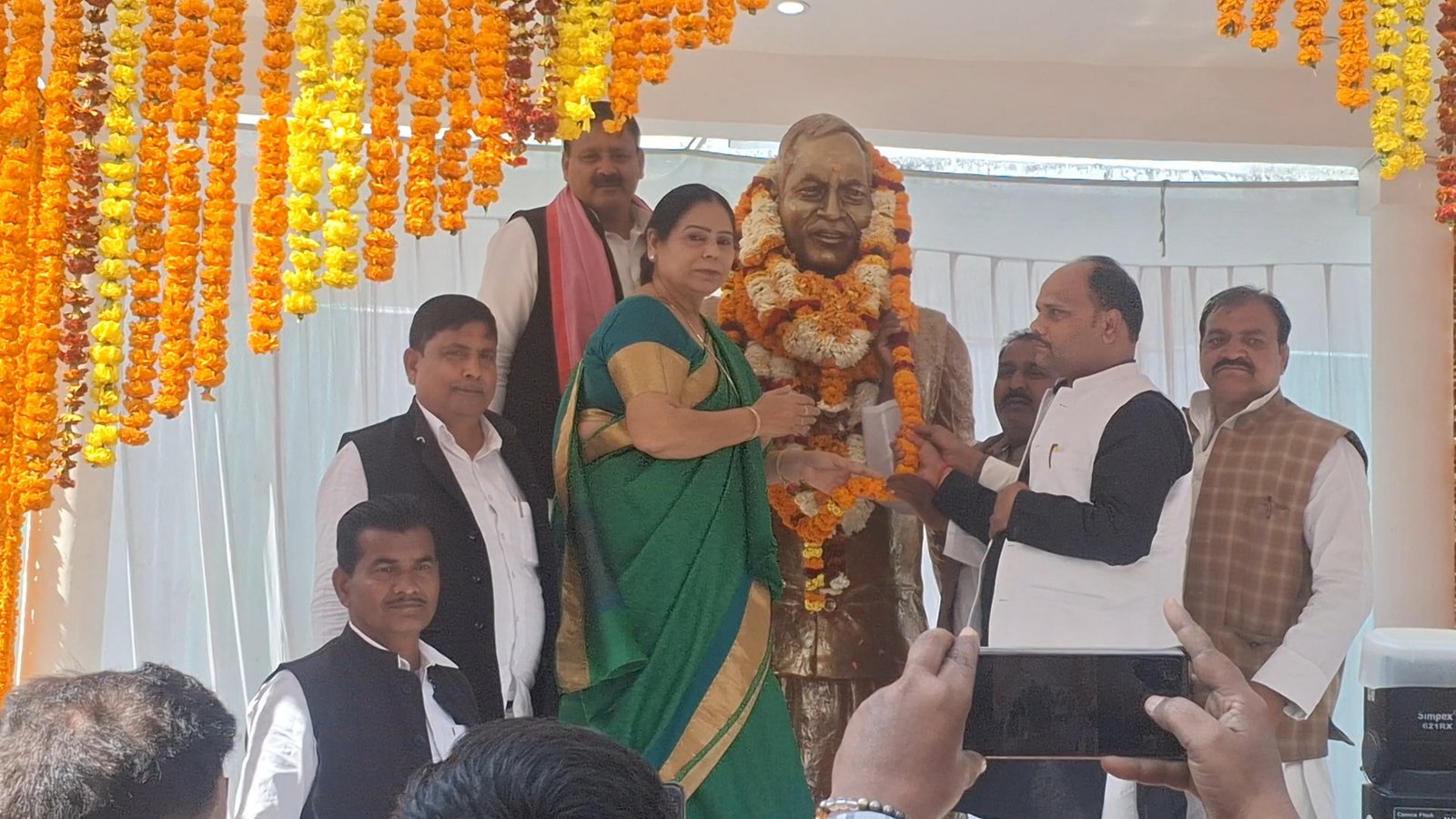पिता की श्रद्धांजलि सभा में बोले विधायक डॉ वीरेंद्र यादव कि वह लोग झूठे और मक्कार हैं