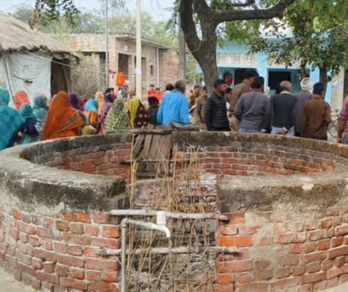 उत्तर प्रदेश: कुएं में गिरने से युवक की मौत, हादसे के बाद परिवार में मचा कोहराम उत्तर प्रदेश: कुएं में गिरने से युवक की मौत, हादसे के बाद परिवार में मचा कोहराम