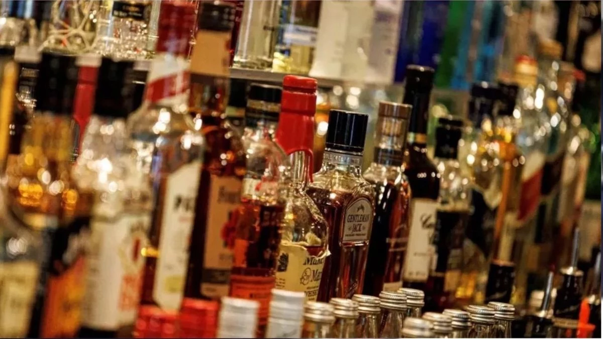 शराब के सैंपल जांचने जबलपुर, भोपाल और इंदौर में बनेंगी प्रयोगशालाएं शराब के सैंपल जांचने जबलपुर, भोपाल और इंदौर में बनेंगी प्रयोगशालाएं