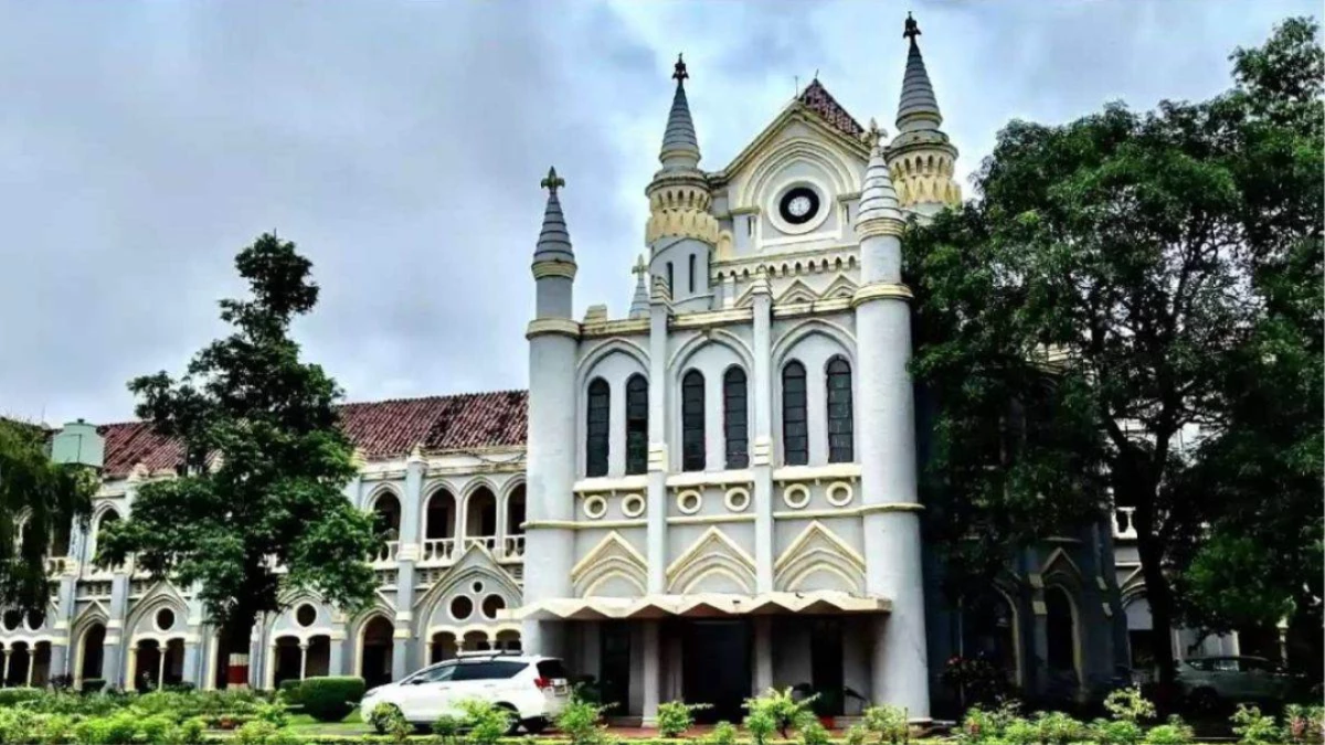 MP में एसोसिएट प्रोफेसर व सिस्टर ट्यूटर के चयन के रिजल्ट पर हाई कोर्ट ने लगाई रोक