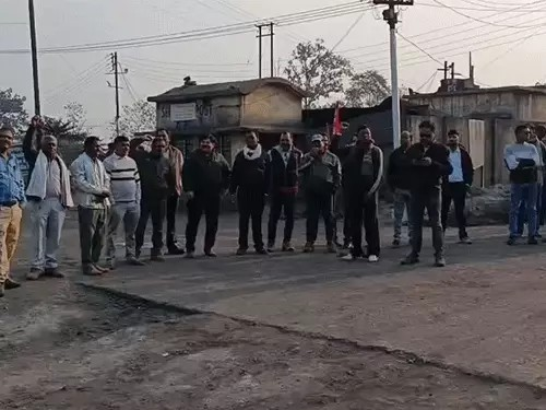 भारत बंद का छत्तीसगढ़ में असर, रायगढ़ में खदानें बंद:धरना-प्रदर्शन, कोयला परिवहन ठप, प्रदर्शनकारी बोले- नए कानून से मजदूरों के अधिकार कम होंगे
