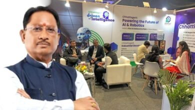 भारत मंडपम में छत्तीसगढ़ का स्टॉल बना आकर्षण का केंद्र, देश के पहले एआई डाटा सेंटर पार्क की दी जा रही जानकारी भारत मंडपम में छत्तीसगढ़ का स्टॉल बना आकर्षण का केंद्र, देश के पहले एआई डाटा सेंटर पार्क की दी जा रही जानकारी