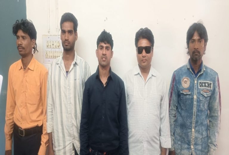 प्रार्थना सभा की आड़ में धर्मांतरण का आरोप, पास्टर समेत 5 आरोपी गिरफ्तार