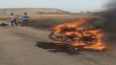 कोरबा: शराबी शख्स की बाइक आग के हवाले.. सड़क किनारे खड़ी कर सोया था, शुरू हुई जांच