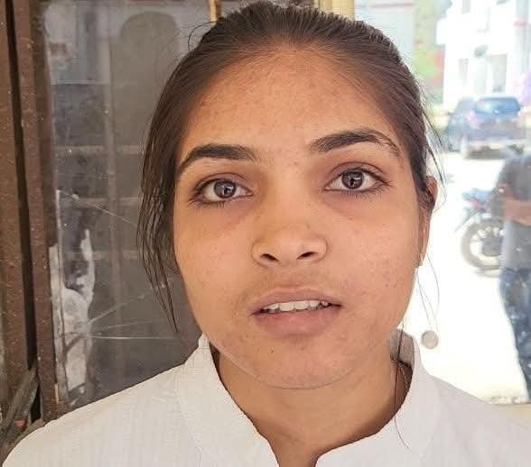 यूपी में एटीएम कार्ड बदलकर ठगी: खाते से 37 हजार रुपये उड़े, पीड़िता ने थाने में दी तहरीर