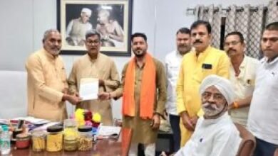 छत्तीसगढ़ की राजनीति में हलचल: राज्यसभा के लिए साहू समाज ने ठोकी ताल, स्वाभिमान की लड़ाई तेज छत्तीसगढ़ की राजनीति में हलचल: राज्यसभा के लिए साहू समाज ने ठोकी ताल, स्वाभिमान की लड़ाई तेज