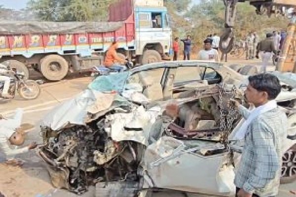 धमतरी में भीषण सड़क हादसा: 3 CRPF जवानों समेत चार की मौत, एक गंभीर रूप से घायल