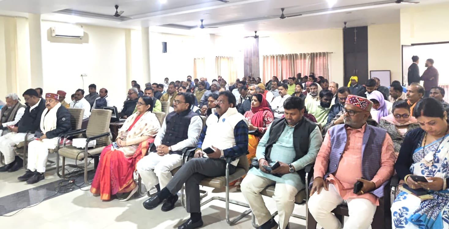 महिलाओं-युवाओं-किसानों के नाम बजट-2026, सुल्तानपुर में BJP नेताओं ने गिनाईं खूबियां महिलाओं-युवाओं-किसानों के नाम बजट-2026, सुल्तानपुर में BJP नेताओं ने गिनाईं खूबियां