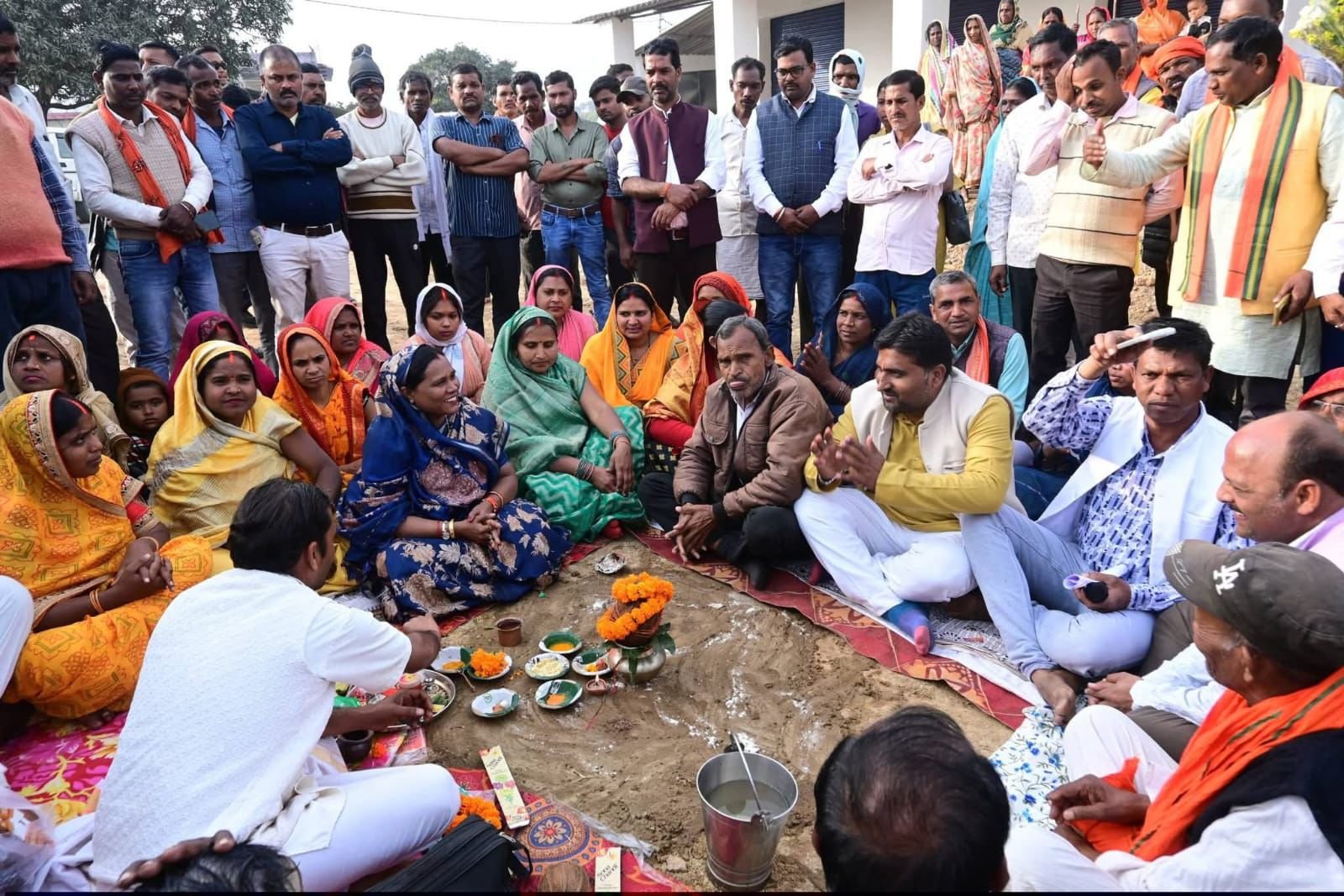 विधायक के प्रयासों से दो नवीन सड़कों का शुभारंभ, ग्रामीण विकास को मिली नई गति