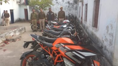 डूंगरपुर में पुलिस का ‘एक्शन संस्कार’, सड़कों पर स्टंटबाजी पड़ी भारी;  25 पावर बाइक जब्त