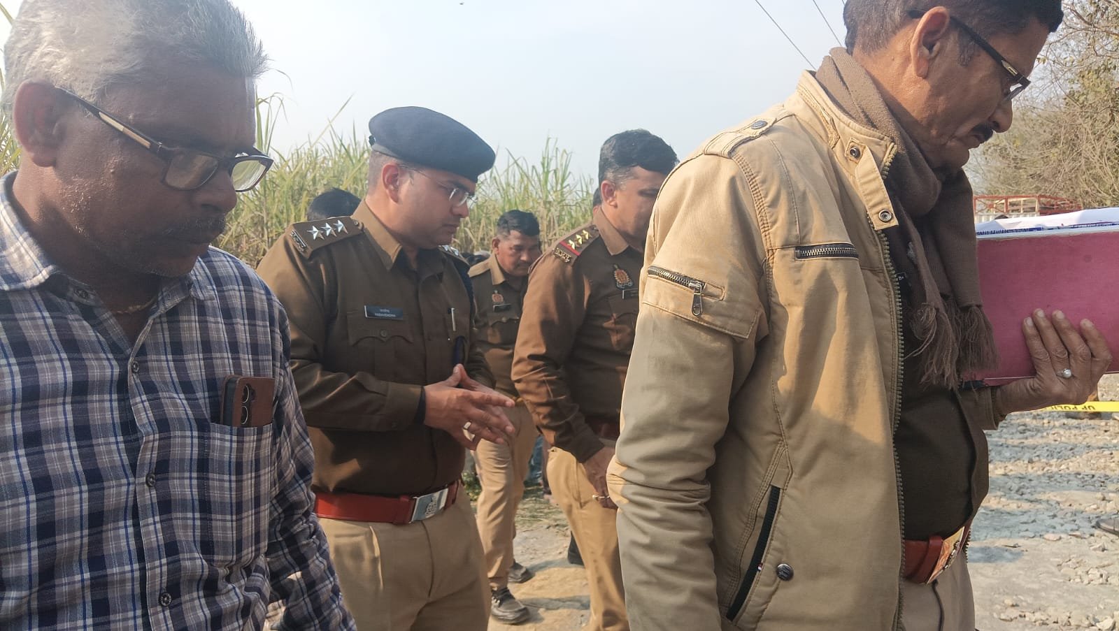 लखीमपुर खीरी: लल्हौआ निवासी परचून व्यापारी की संदिग्ध मौत, हत्या व आत्महत्या दोनों एंगल पर जांच जारी लखीमपुर खीरी: लल्हौआ निवासी परचून व्यापारी की संदिग्ध मौत, हत्या व आत्महत्या दोनों एंगल पर जांच जारी